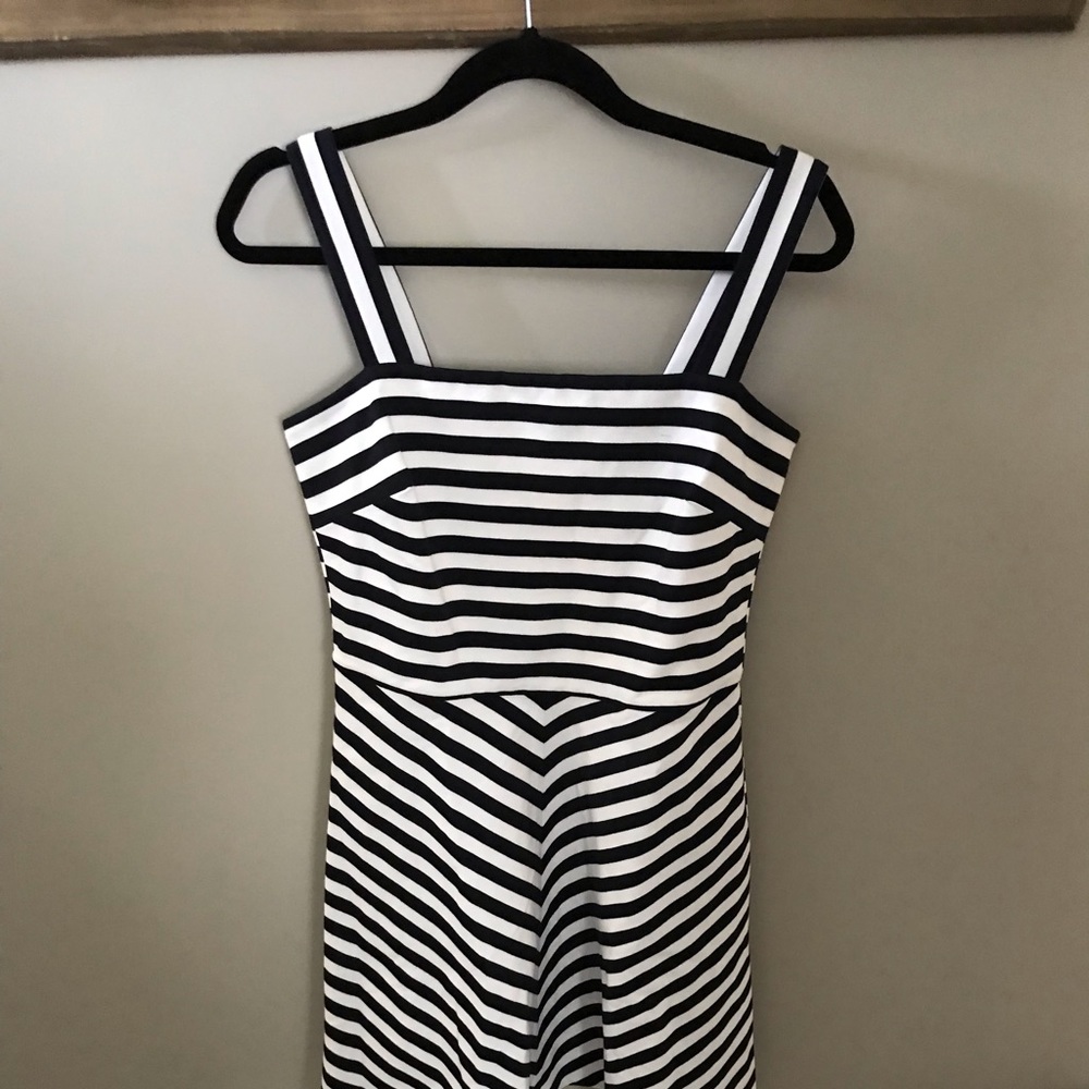 This is a Michael kors dress beautiful